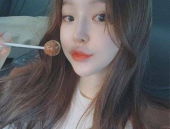怎么要女网红微信,“揭秘如何轻松获取心仪女网红的微信联系方式”